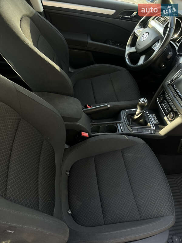 Лифтбек Skoda Superb 2014 в Смыге