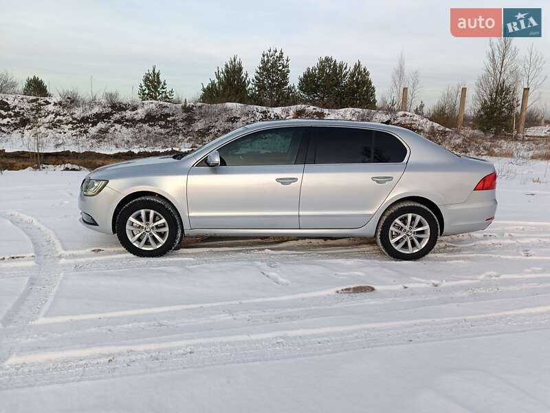 Лифтбек Skoda Superb 2015 в Ровно фото 3 Лифтбек Skoda Superb 2015 в Ровно