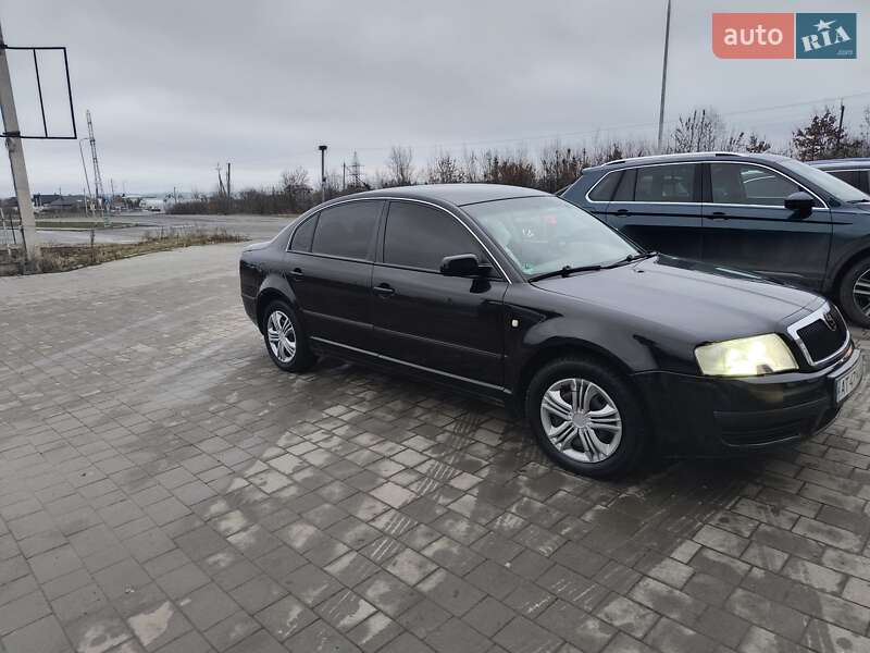 Лифтбек Skoda Superb 2002 в Ивано-Франковске фото Лифтбек Skoda Superb 2002 в Ивано-Франковске