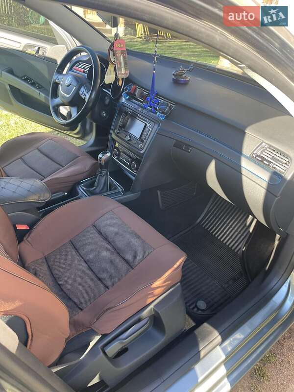 Ліфтбек Skoda Superb 2012 в Жовкві