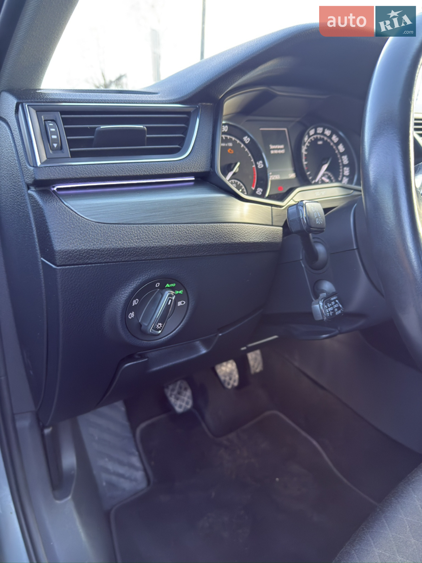 2015 Skoda Superb - мініатюра 9