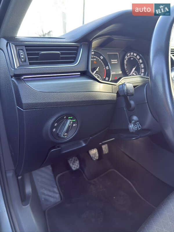 Лифтбек Skoda Superb 2015 в Дрогобыче