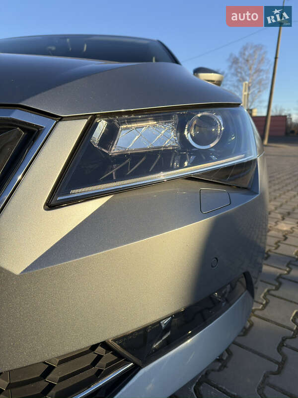 Лифтбек Skoda Superb 2015 в Дрогобыче