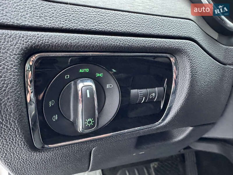 Универсал Skoda Superb 2014 в Киеве