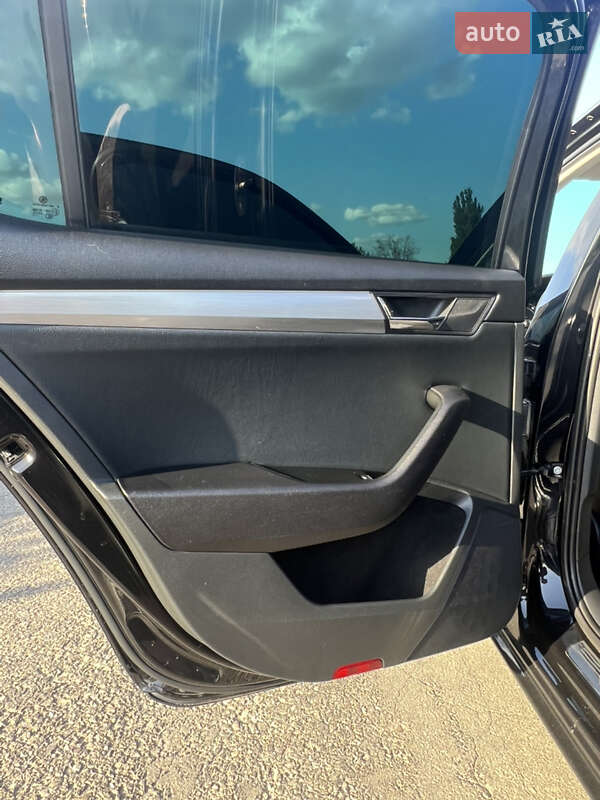 Лифтбек Skoda Superb 2015 в Хмельницком фото 30 Лифтбек Skoda Superb 2015 в Хмельницком