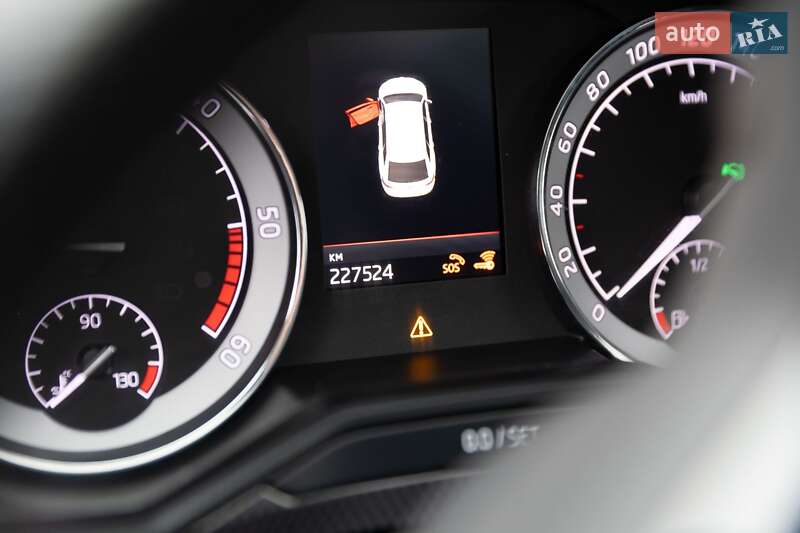 Универсал Skoda Superb 2019 в Самборе