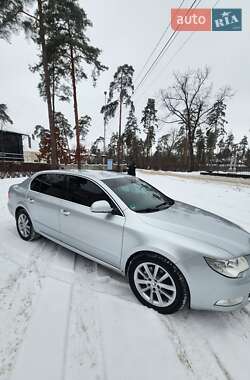 Лифтбек Skoda Superb 2008 в Буче
