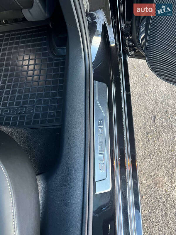 Лифтбек Skoda Superb 2022 в Ровно