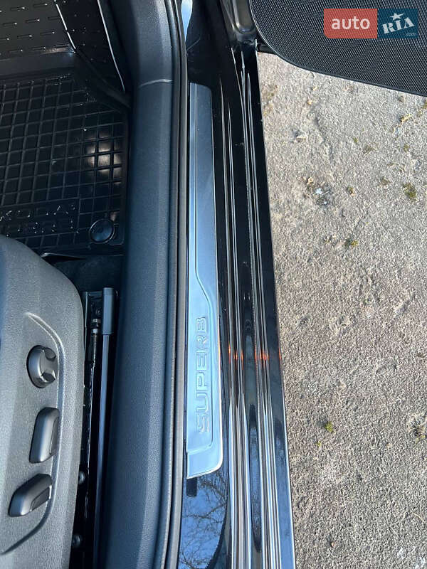 Лифтбек Skoda Superb 2022 в Ровно
