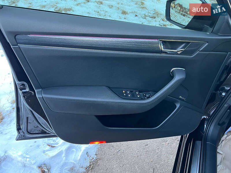 Лифтбек Skoda Superb 2022 в Ровно