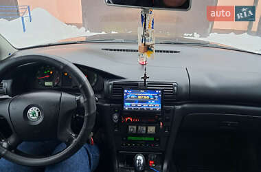 Лифтбек Skoda Superb 2006 в Самборе