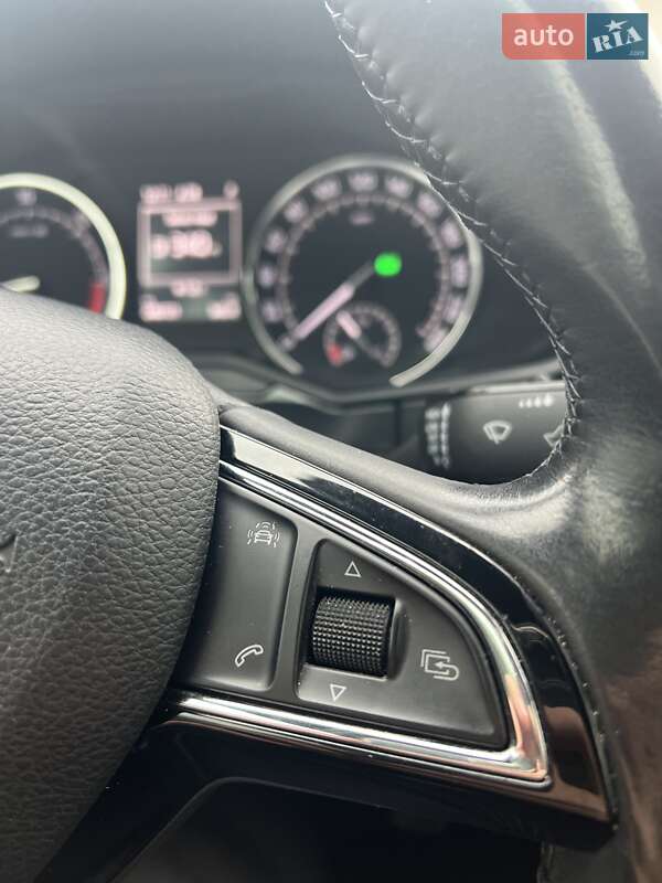 Лифтбек Skoda Superb 2015 в Запорожье