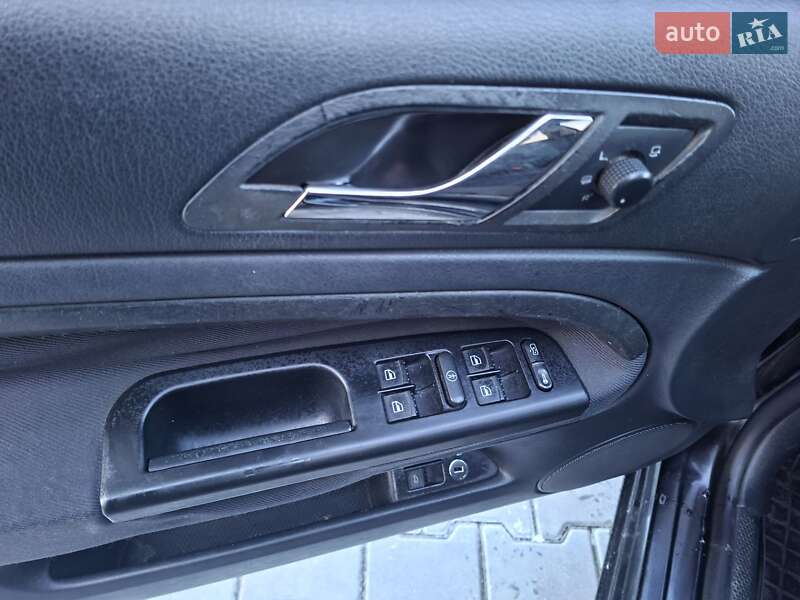 Лифтбек Skoda Superb 2005 в Черновцах