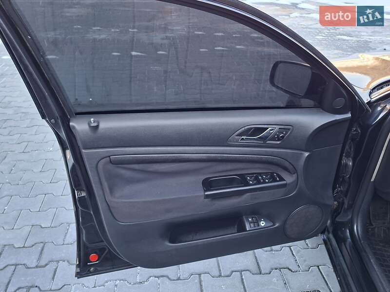 Лифтбек Skoda Superb 2005 в Черновцах