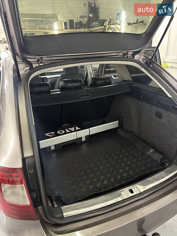 Универсал Skoda Superb 2010 в Жовкве