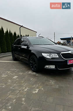 Універсал Skoda Superb 2012 в Кам'янець-Подільському