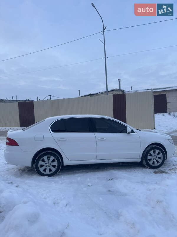 Лифтбек Skoda Superb 2013 в Харькове