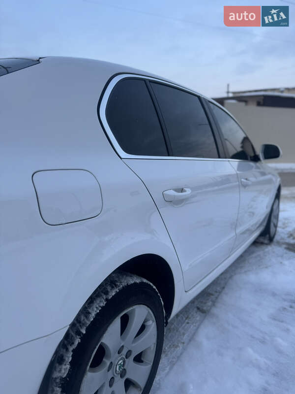 Лифтбек Skoda Superb 2013 в Харькове