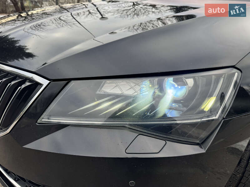 Универсал Skoda Superb 2015 в Стрые