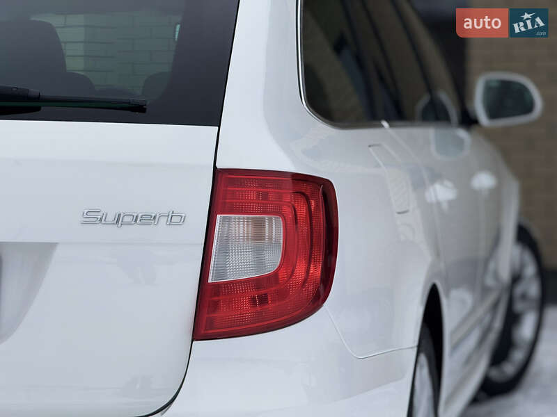 Универсал Skoda Superb 2012 в Радивилове