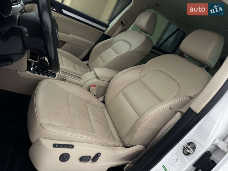 Универсал Skoda Superb 2012 в Радивилове