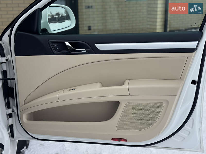 Универсал Skoda Superb 2012 в Радивилове