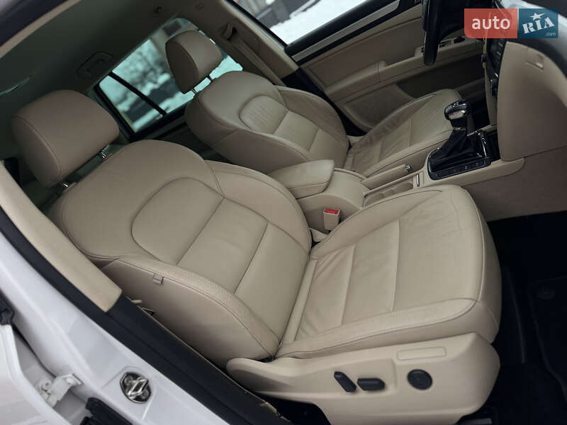 Универсал Skoda Superb 2012 в Радивилове