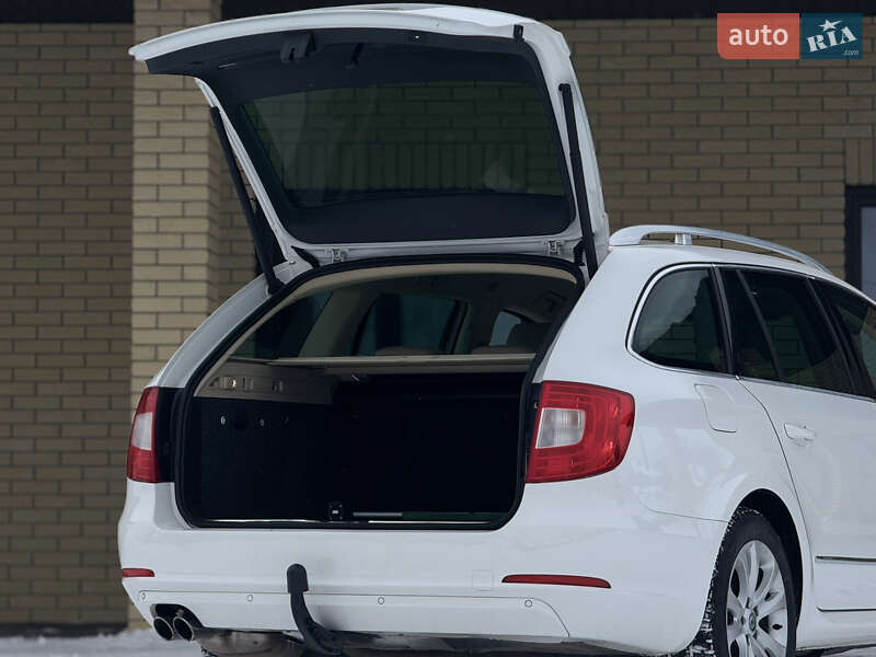 Универсал Skoda Superb 2012 в Радивилове