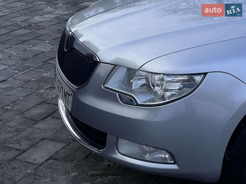 Универсал Skoda Superb 2012 в Дрогобыче