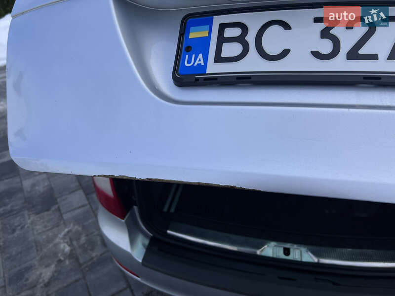 Универсал Skoda Superb 2012 в Дрогобыче