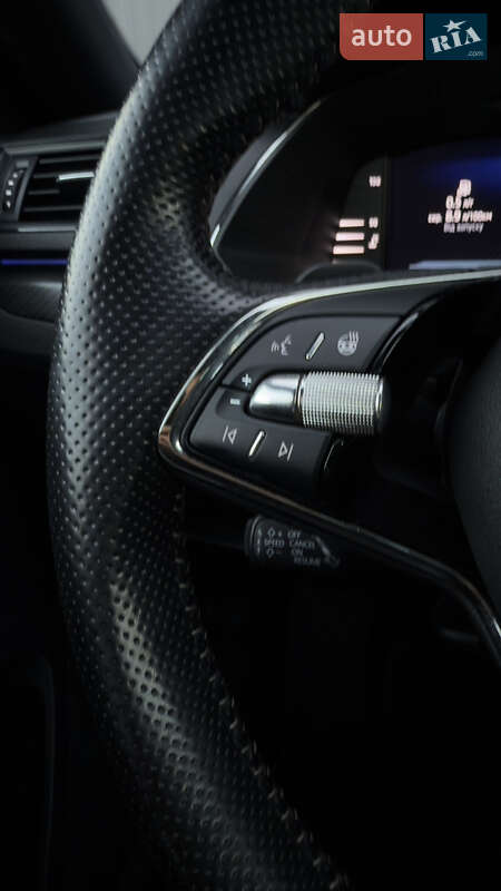 Лифтбек Skoda Superb 2022 в Мукачево