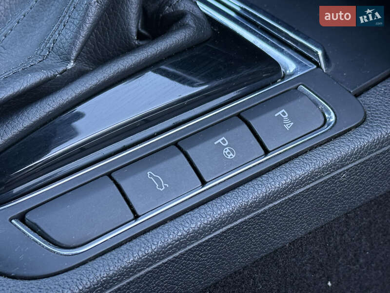 Универсал Skoda Superb 2015 в Ровно