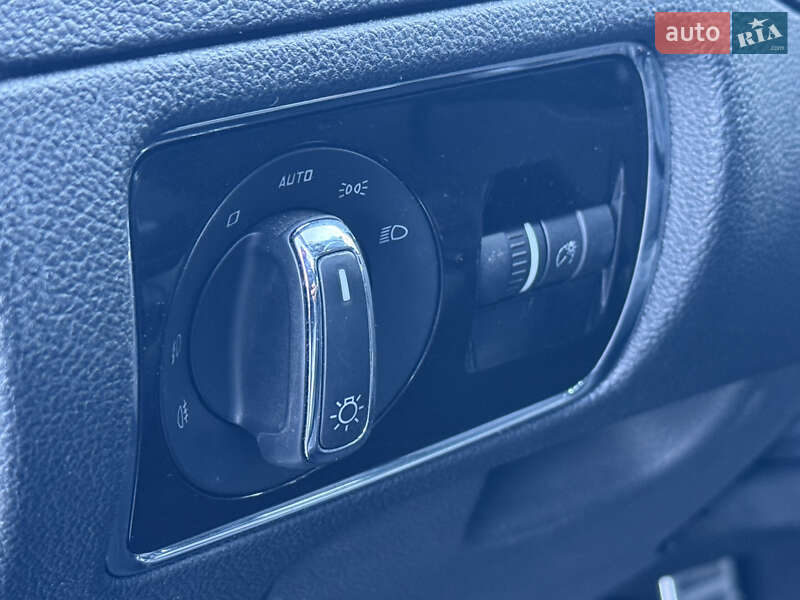 Универсал Skoda Superb 2015 в Ровно