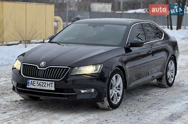 Ліфтбек Skoda Superb 2015 в Дніпрі