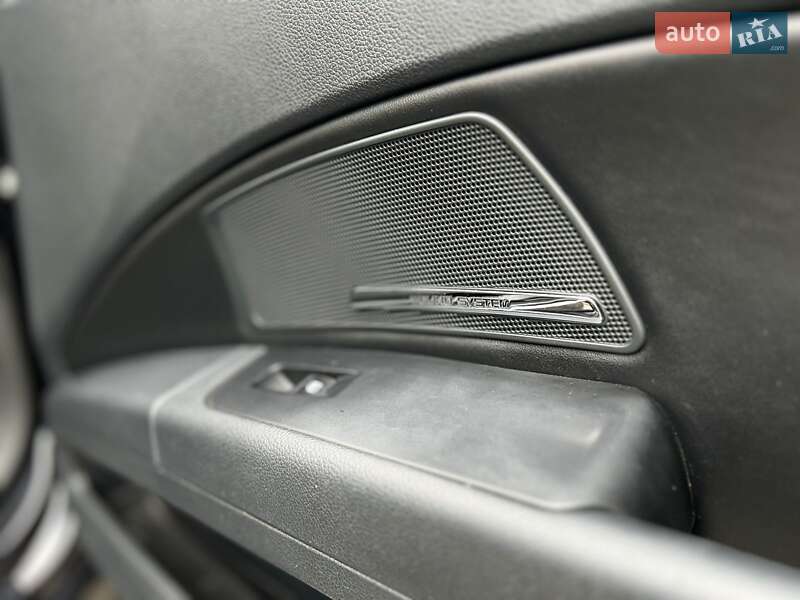 Универсал Skoda Superb 2012 в Новояворовске