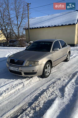 Ліфтбек Skoda Superb 2003 в Виноградові