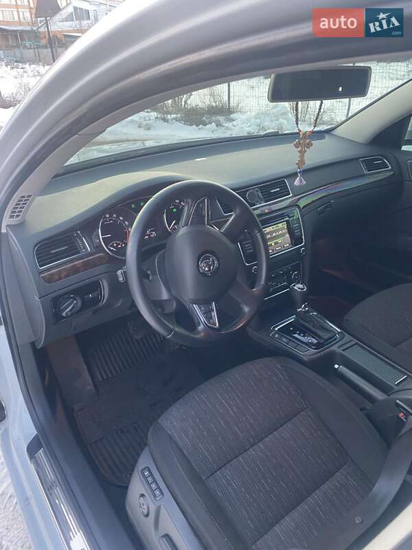 Лифтбек Skoda Superb 2014 в Прилуках