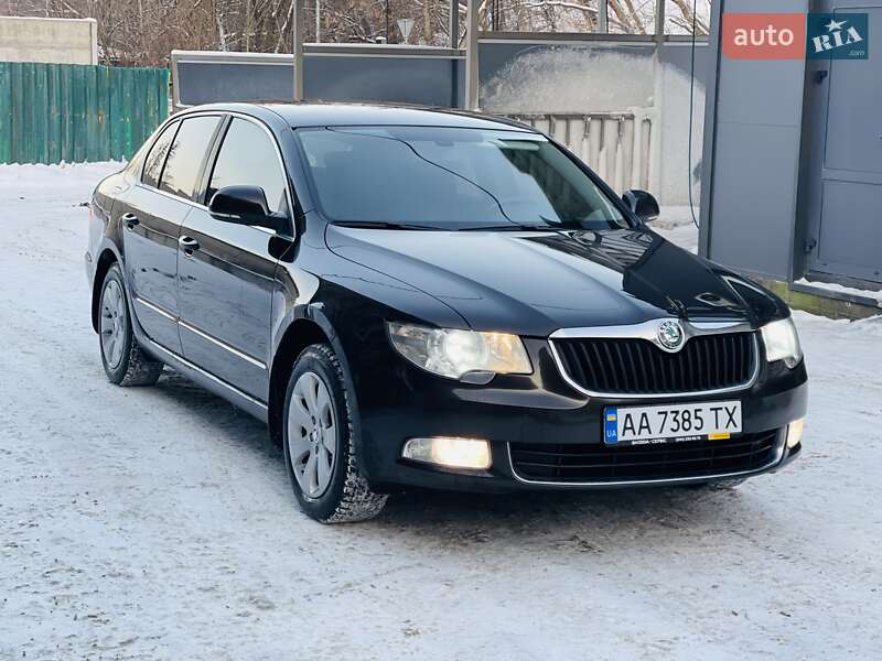 Лифтбек Skoda Superb 2012 в Киеве
