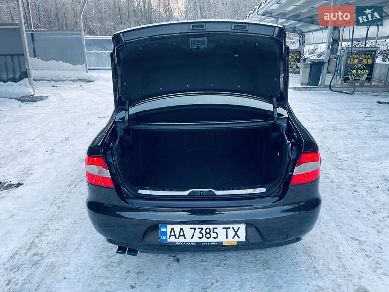 Лифтбек Skoda Superb 2012 в Киеве