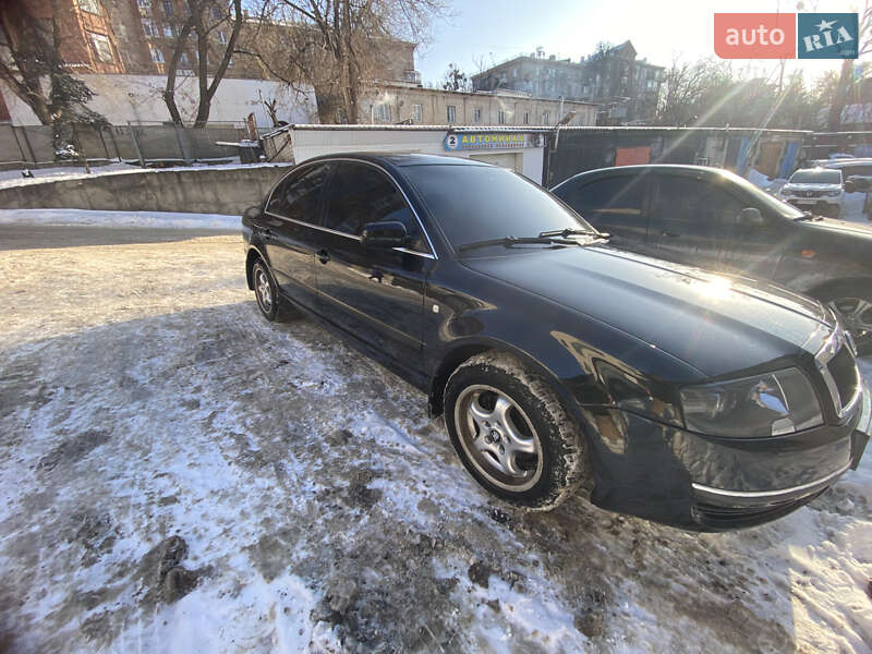 Лифтбек Skoda Superb 2004 в Харькове