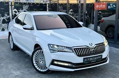 Лифтбек Skoda Superb 2022 в Киеве