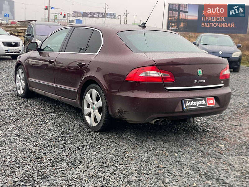 Лифтбек Skoda Superb 2009 в Львове
