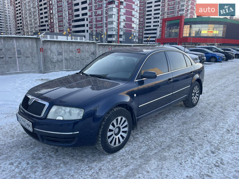Лифтбек Skoda Superb 2003 в Киеве