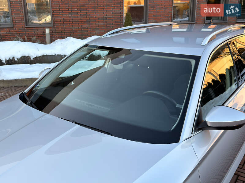 Универсал Skoda Superb 2020 в Мукачево