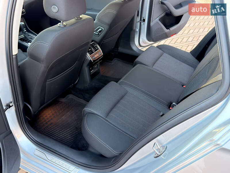 Универсал Skoda Superb 2020 в Мукачево