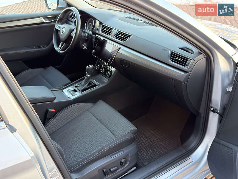 Универсал Skoda Superb 2020 в Мукачево