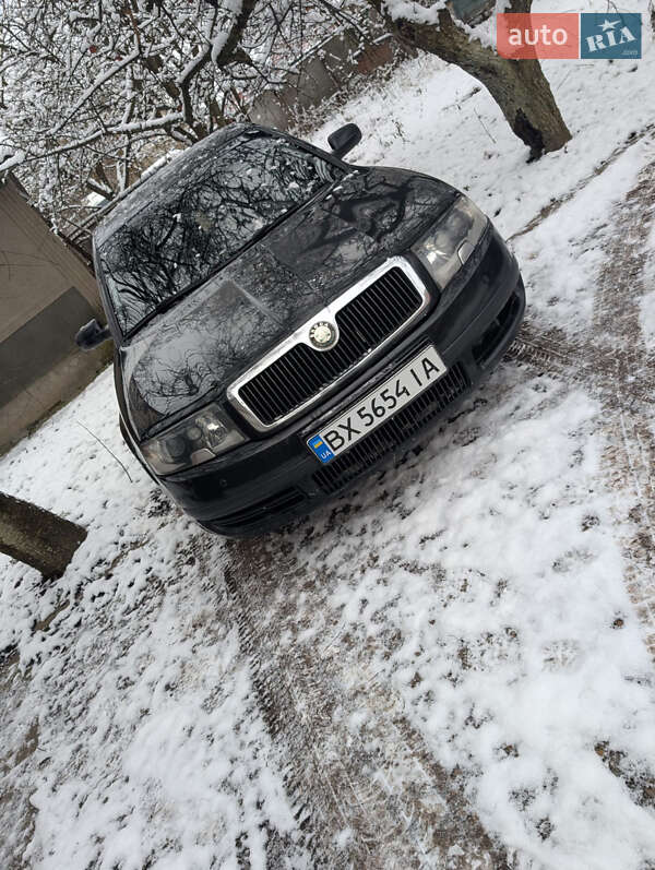 Лифтбек Skoda Superb 2005 в Черновцах