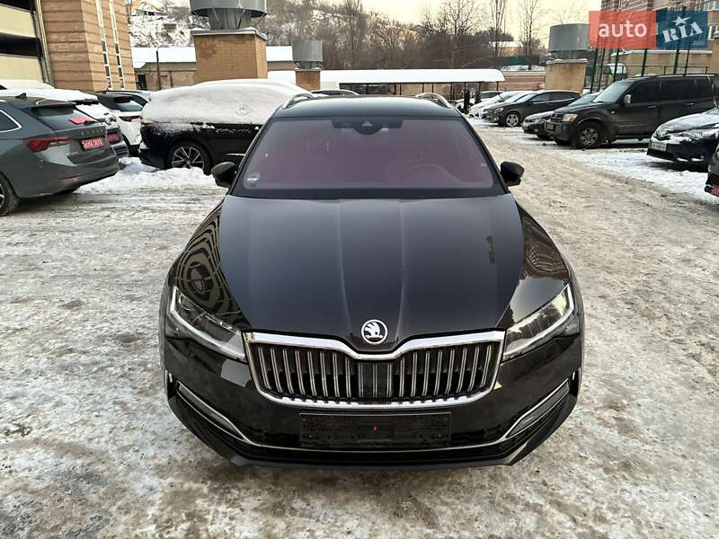 Универсал Skoda Superb 2021 в Киеве