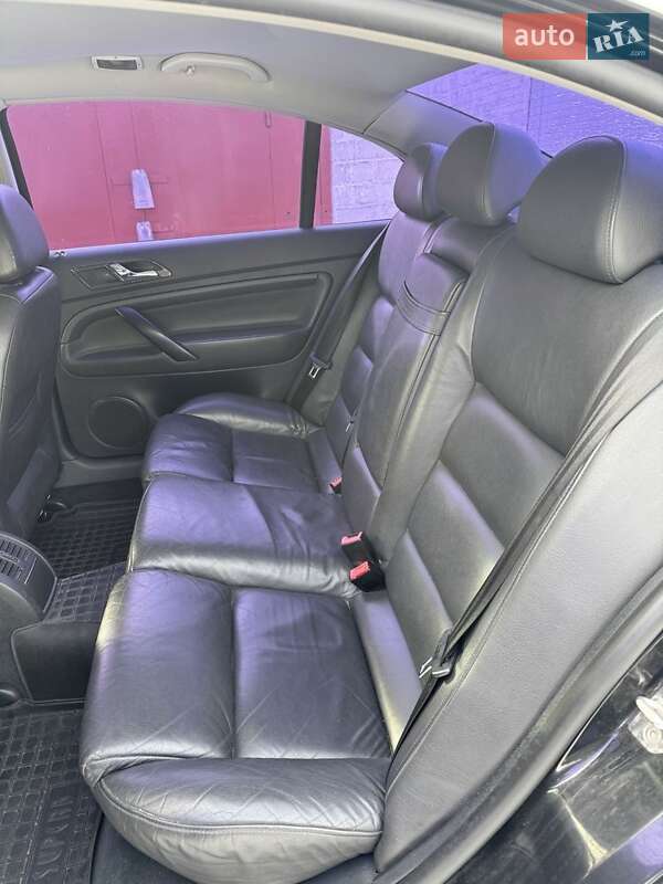 Лифтбек Skoda Superb 2005 в Черкассах