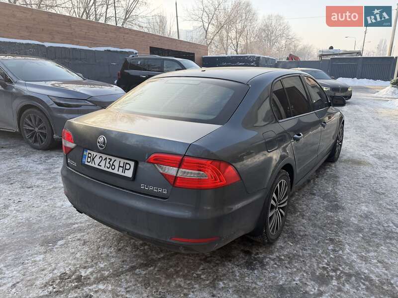Лифтбек Skoda Superb 2014 в Киеве фото 5 Лифтбек Skoda Superb 2014 в Киеве